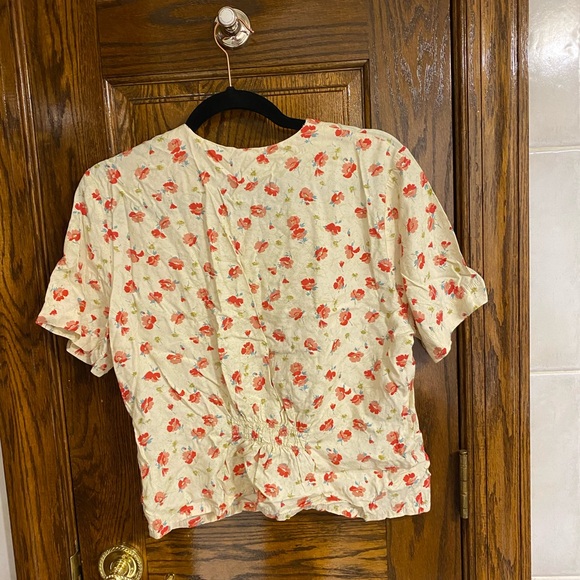 Floral top - Picture 2 of 2